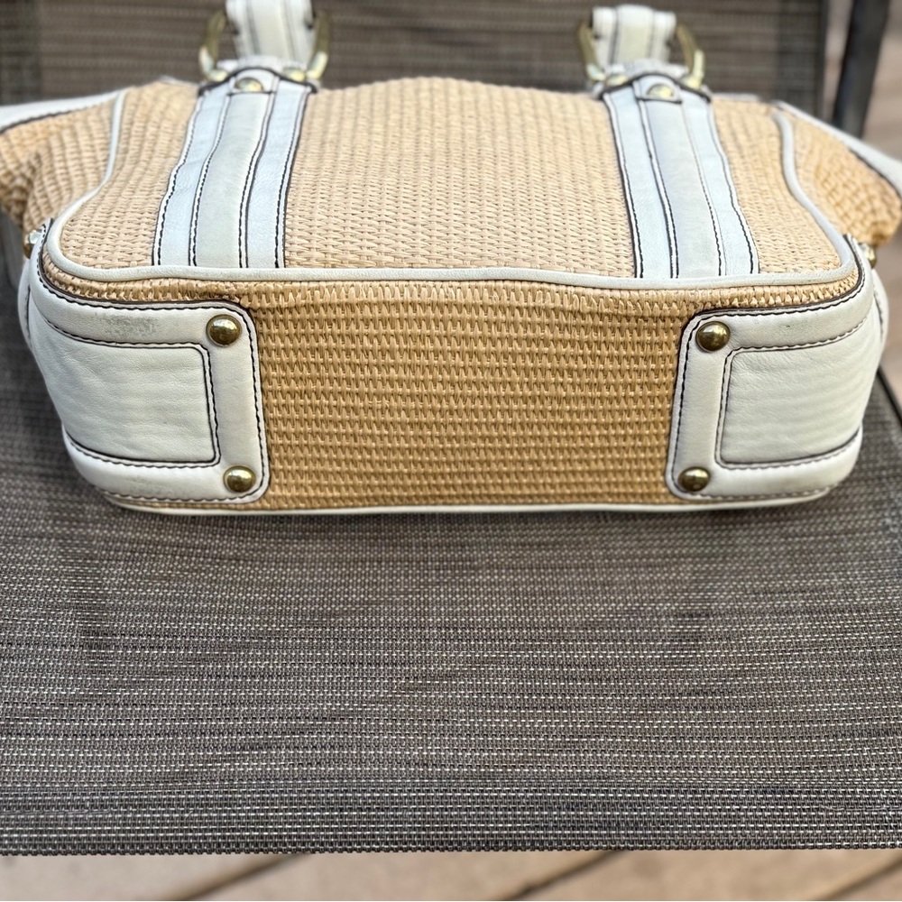Banana Republic Tan and Cream Tote - Picture 3 of 10